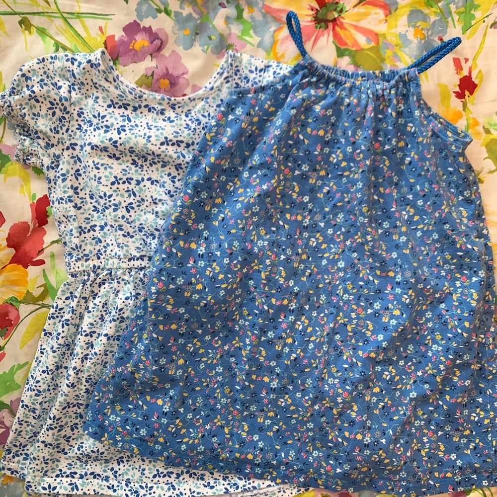 🌦️Come Clean Closet Sale🌦️ 4T Baby Gap summer dresses